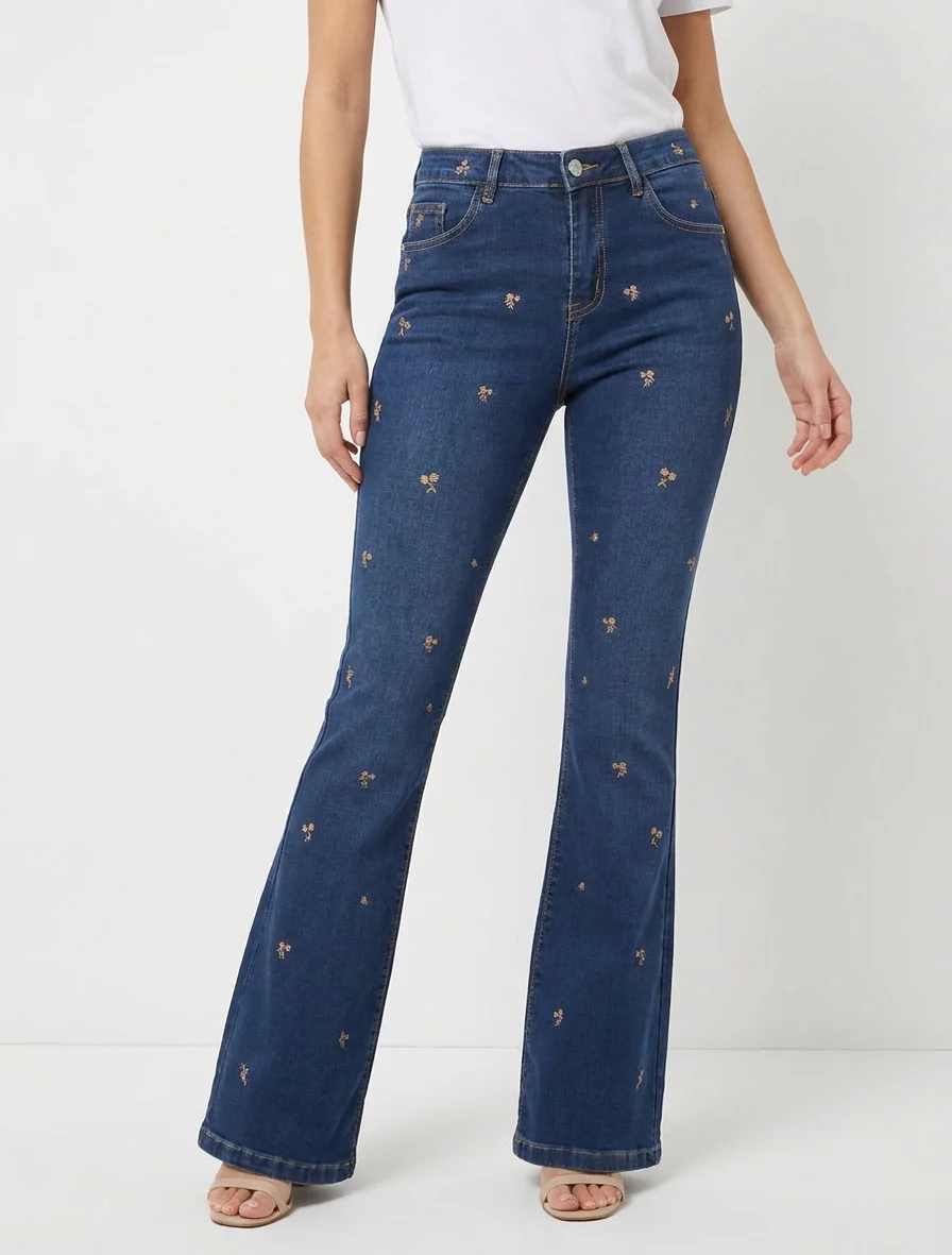 Jean met kleine geborduurde bloemen, flare pasvorm - Blauwe denim - Image 4