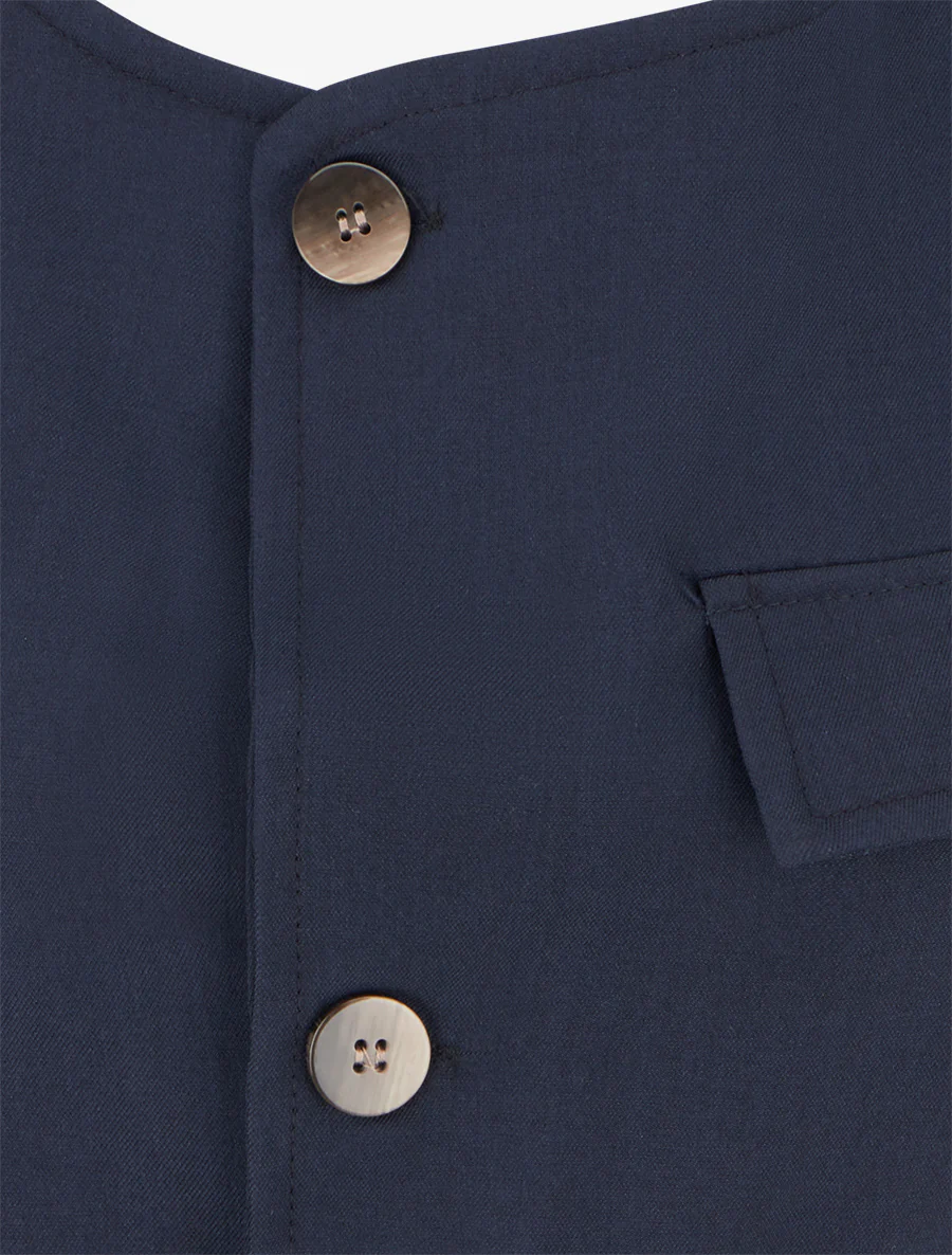 Mouwloos top met knoopsluiting en decoratieve zak. - Marine - Image 3