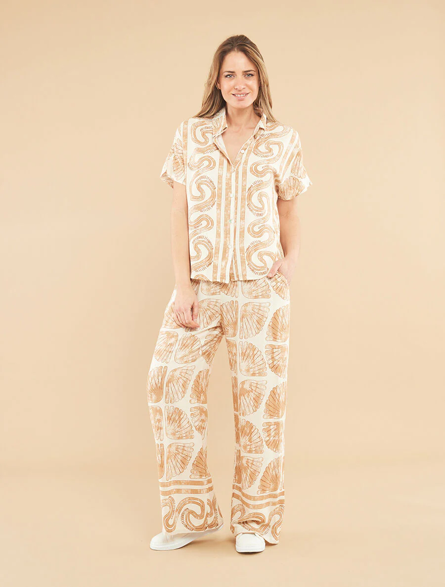 Overhemd en broek met fantasieprint - Beige