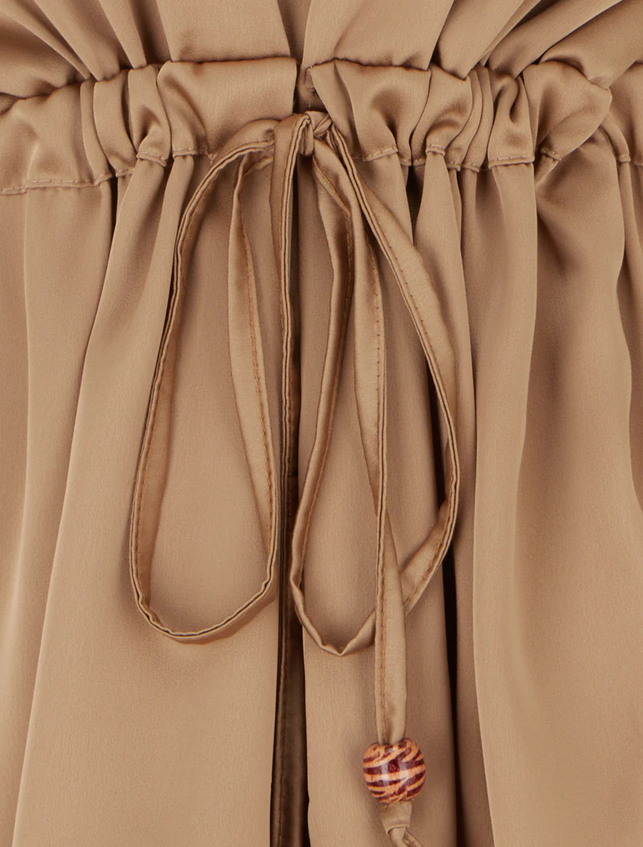 Ruime satijnen blouse met strikjes. - Kameel - Image 3