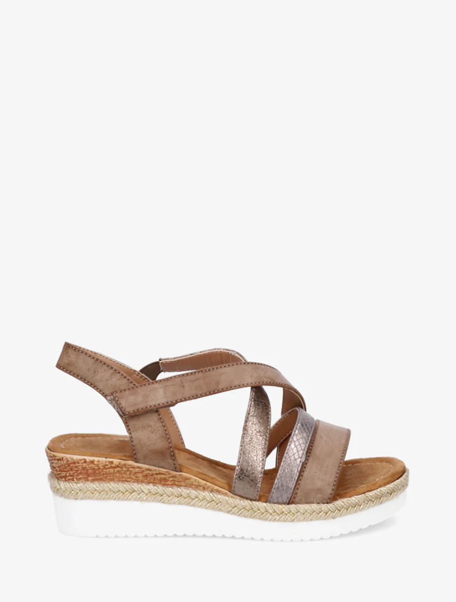Sandaal met klittenbandsluiting en sleehak - Mol