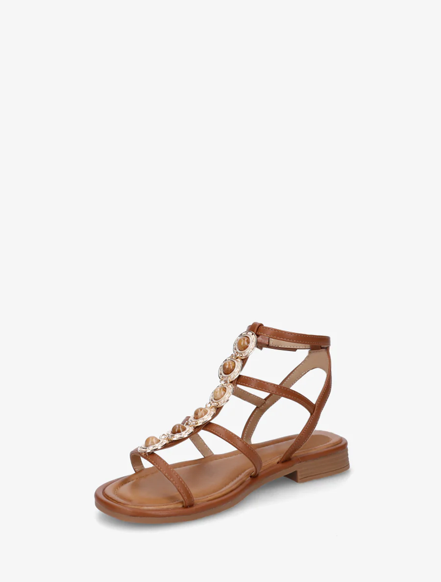 Sandaaltjes in gladiatorstijl van imitatieleer met sieraden. - Kameel - Image 3