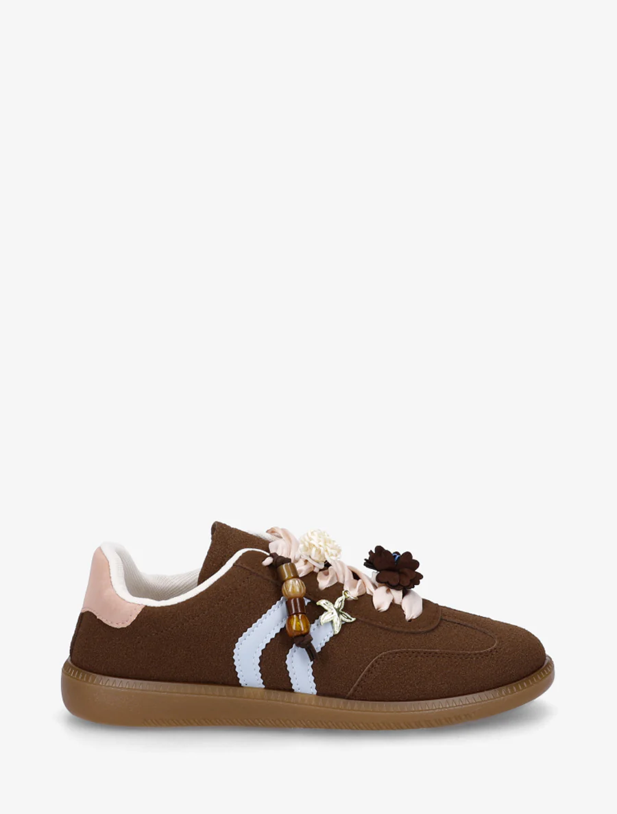 Sneakers met bloemeninzetstukken en contrasterende strepen - Bruin