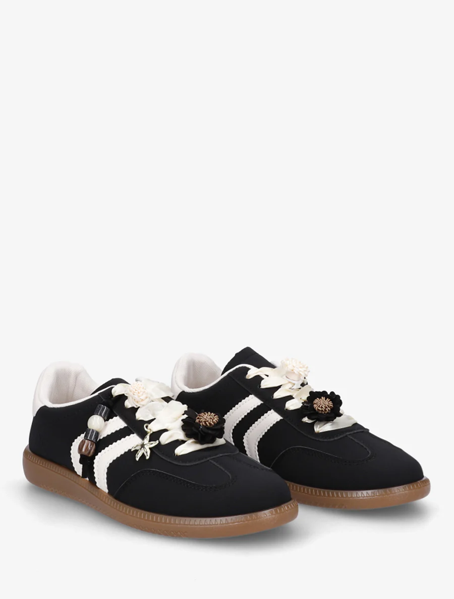 Sneakers met bloemeninzetstukken en contrasterende strepen - Zwart - Image 4