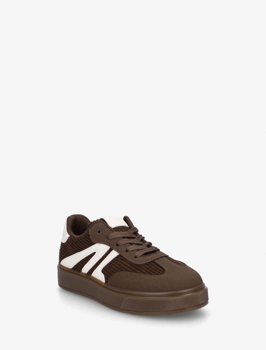Sneakers met inzetstukken van stof en contrasterende banden. - Bruin - Image 2