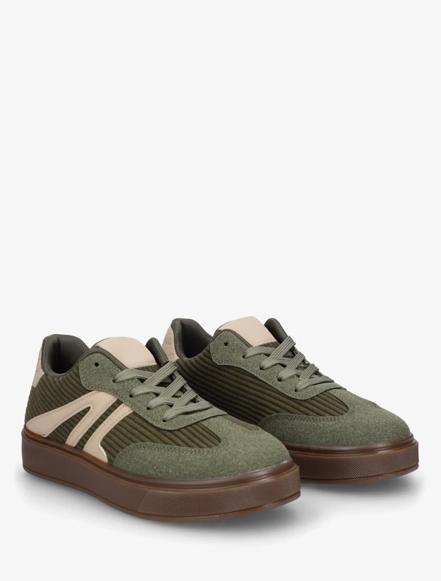 Sneakers met inzetstukken van stof en contrasterende banden. - Kaki - Image 4