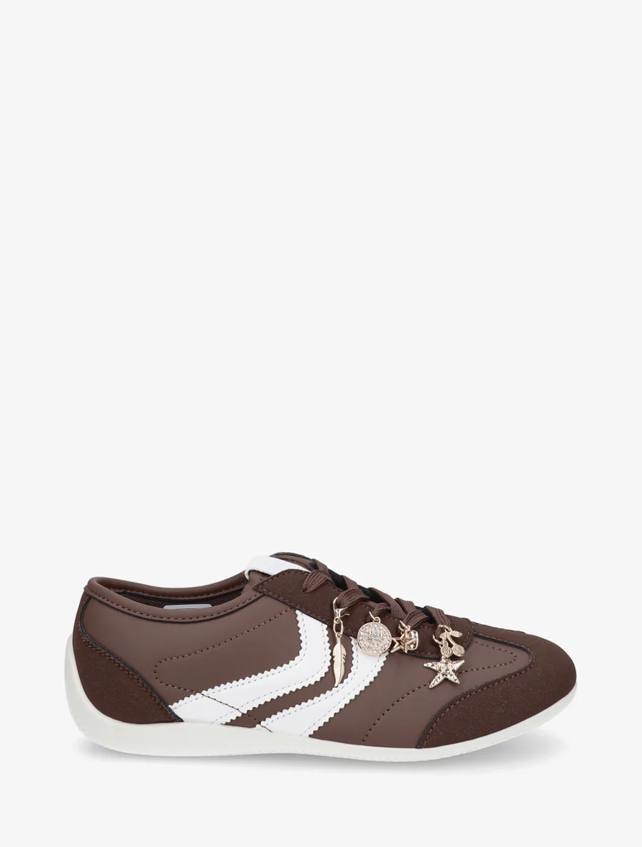 Sneakers met niet-passende sierinzetstukken. - Bruin