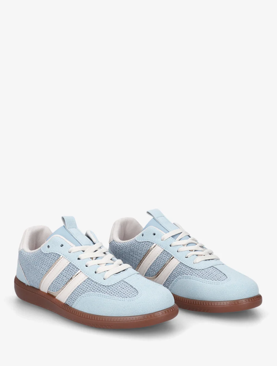 Sneakers van twee materialen met contrasterende strepen. - Lichtblauw - Image 4