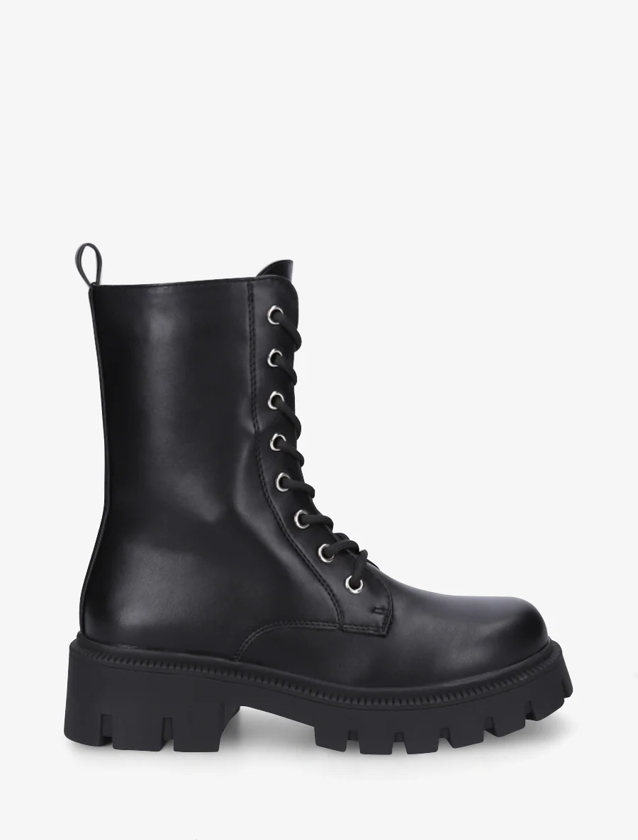 Veterschoenen met hoge schacht - Zwart
